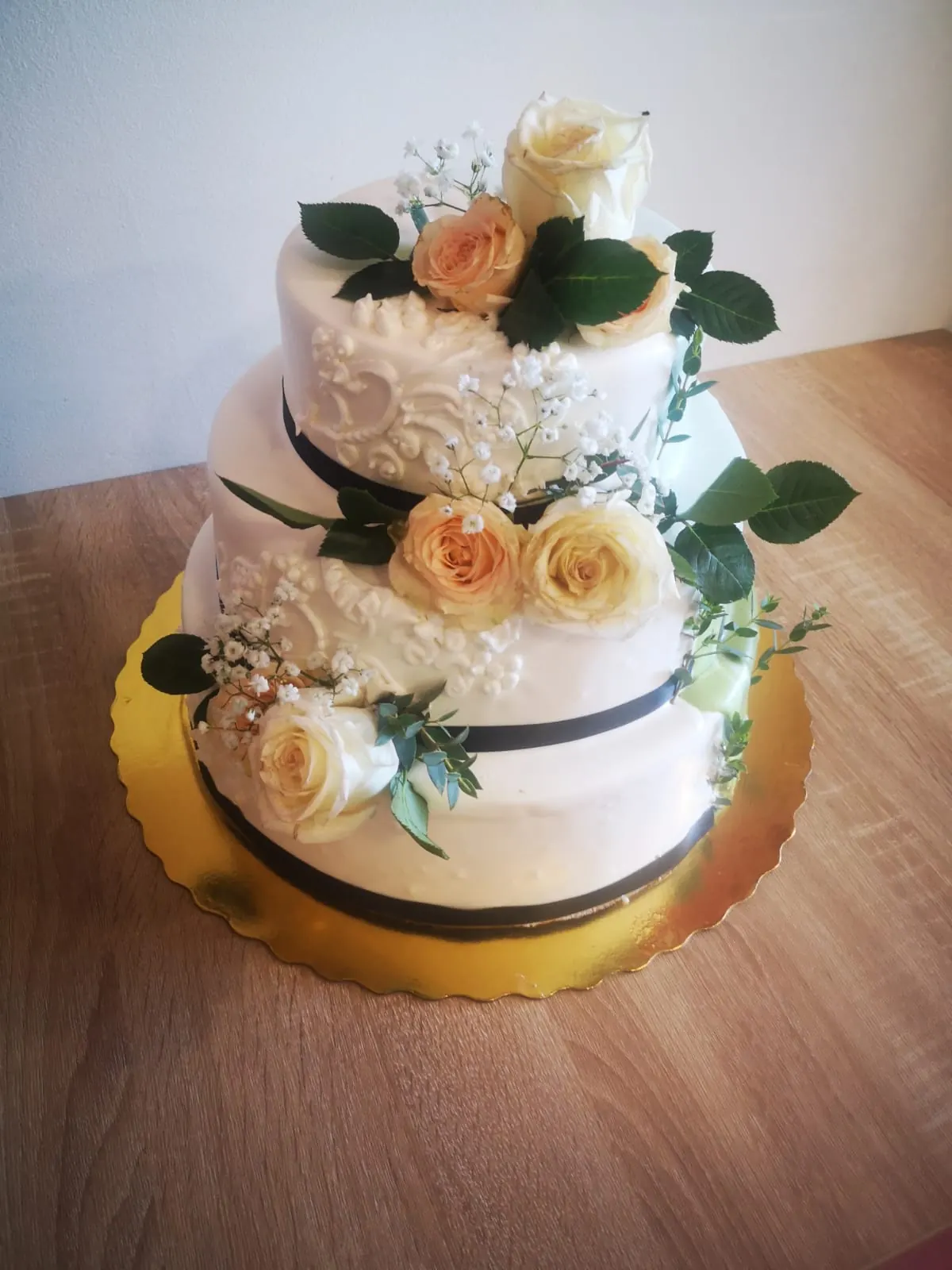 Torta con flores secas